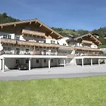 Alpinresort 4 By Interhome Капрун